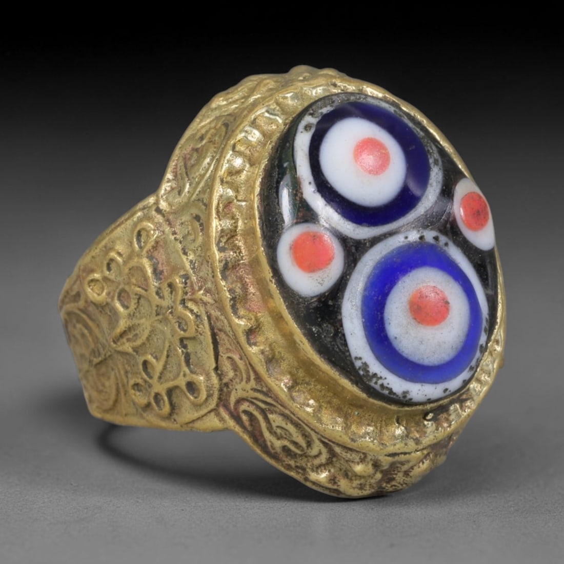 Antique Islamic Millefiori Evil Eye Glass Cabochon Set Vintage Signet Ring (1700-1900 CE), 93AM: The primary collectible value resides within the inset antique millefiori evil-eye glass cabochon, authentic genuine antique glass (distinguished from earlier ancient glass and modern vintage glass) c