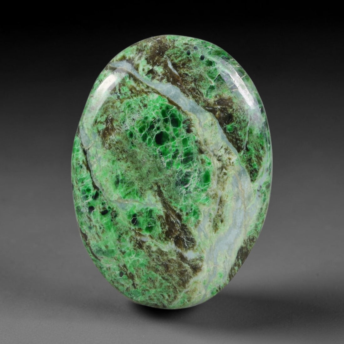 25.67ct Natural Burmese Type A Jadeite Jade Cabochon, 18AL: This single loose natural Burmese Type A jadeite jade cabochon, fully untreated with no dyeing, bleaching or resin impregnation, this genuine Type A jade retains its all-natural crystalline structure 