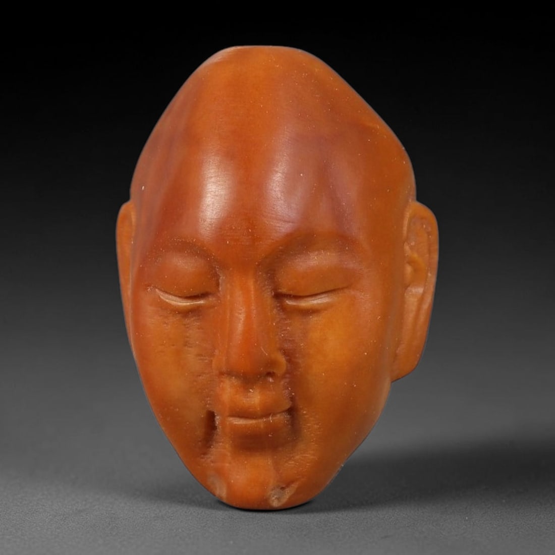 A Chinese Carved Natural Olive Nut Drilled Art Bead, 43BZ (1 of 1)
