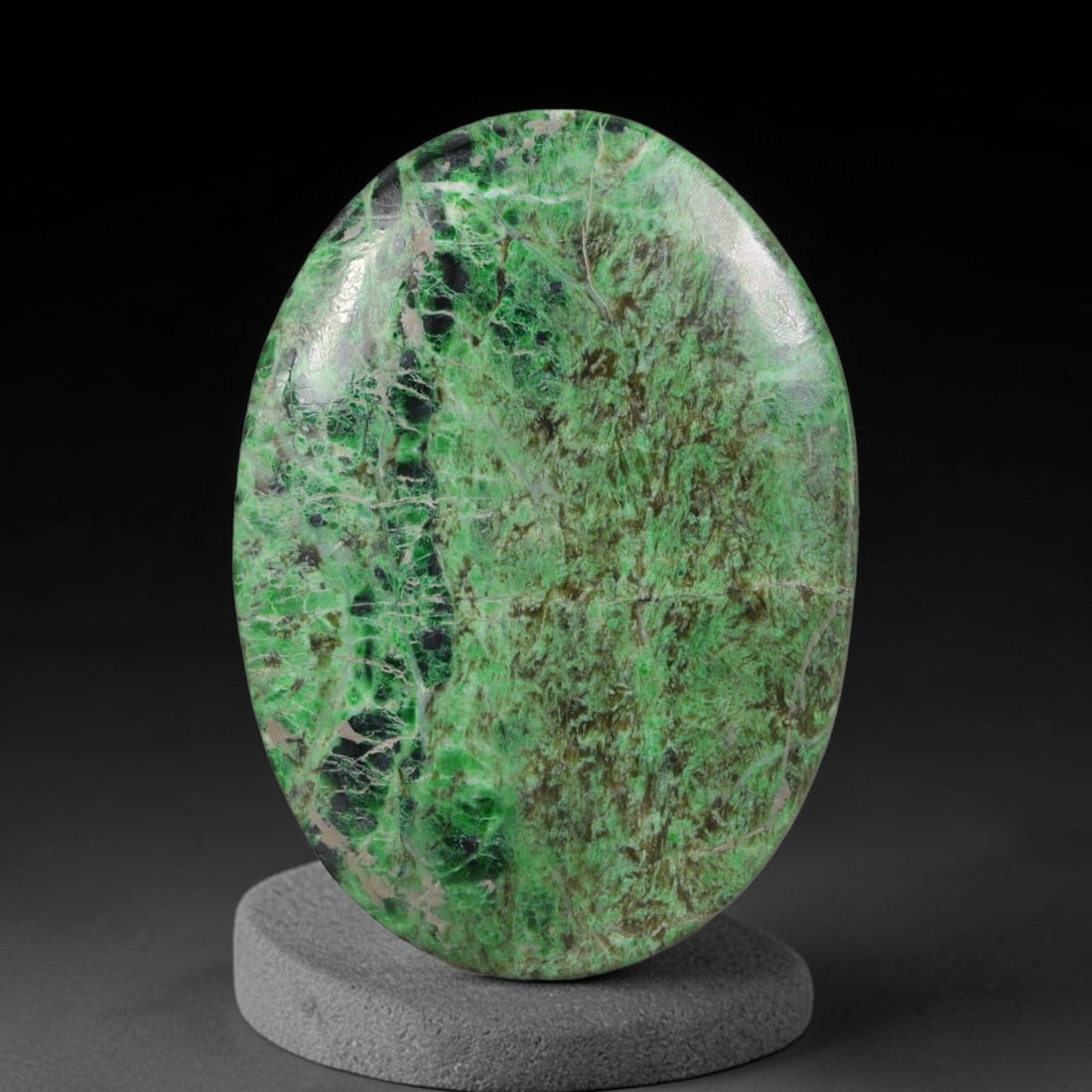 18.04ct Natural Burmese Type A Jadeite Jade Cabochon, 25AL: This single loose natural Burmese Type A jadeite jade cabochon, fully untreated with no dyeing, bleaching or resin impregnation, this genuine Type A jade retains its all-natural crystalline structure 