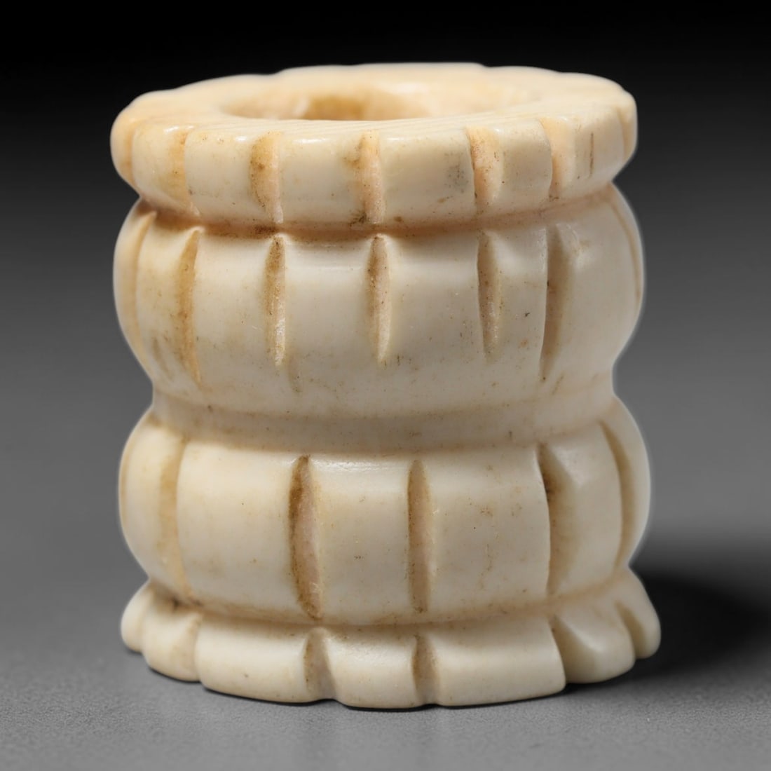 Antique Sino-Siberian Steppe Nomadic Craft Stag Antler Carved Cylinder Bead (Post 1850s), 91FV: Single bead carved from natural stag antler, originating from Sino-Siberian Steppe Nomadic craft traditions, post 1850s. Measuring 2cm, the piece features detailed surface carving and carries warm nat