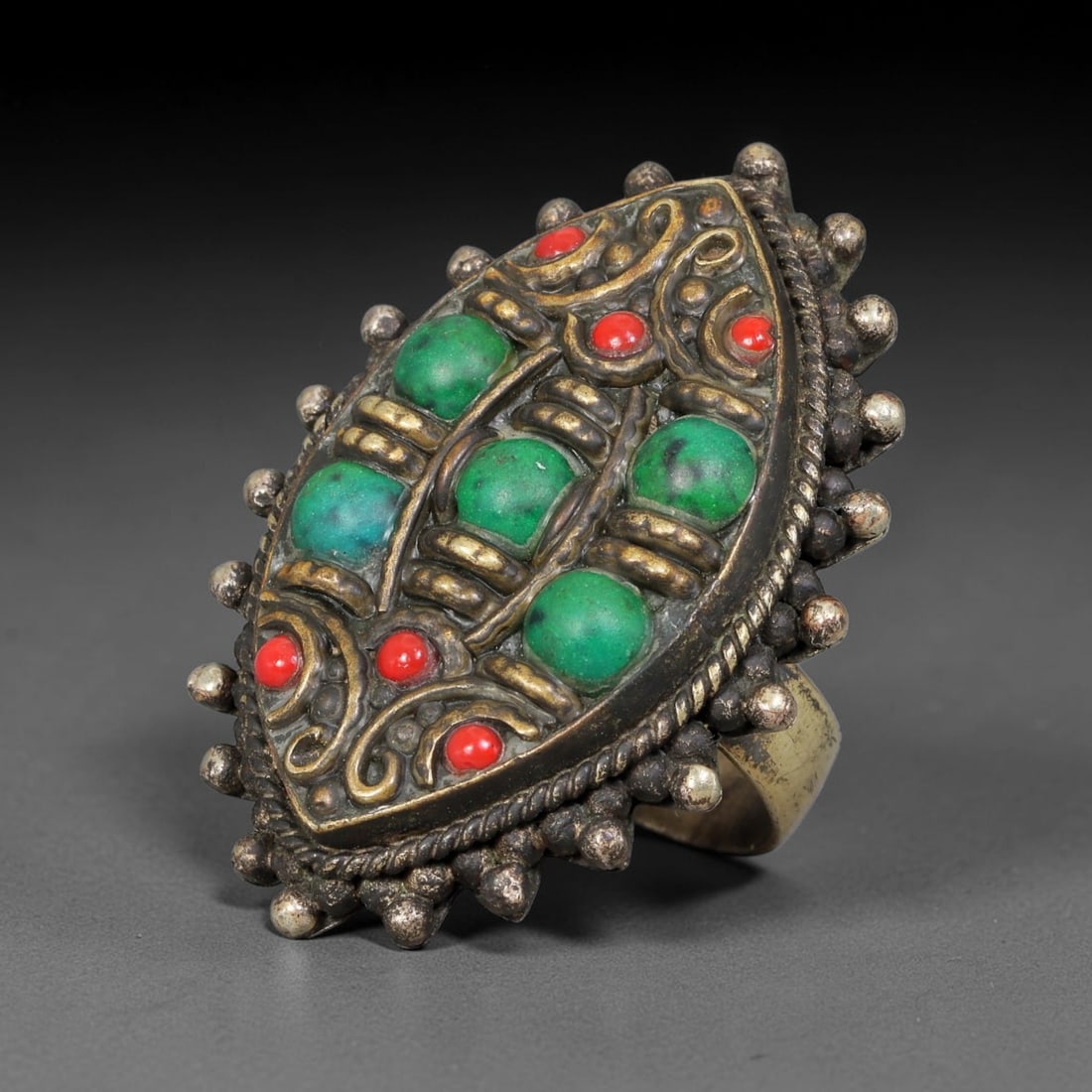 Vintage Tibetan Tribal Silver Plated Gemstone Inlay Ring, US Size 11, 5BZ: Vintage Tibetan constructed ring with silver plated metal framework. The face features carefully set natural mineral inlays surrounded by detailed traditional metal ornamentation and textured border d