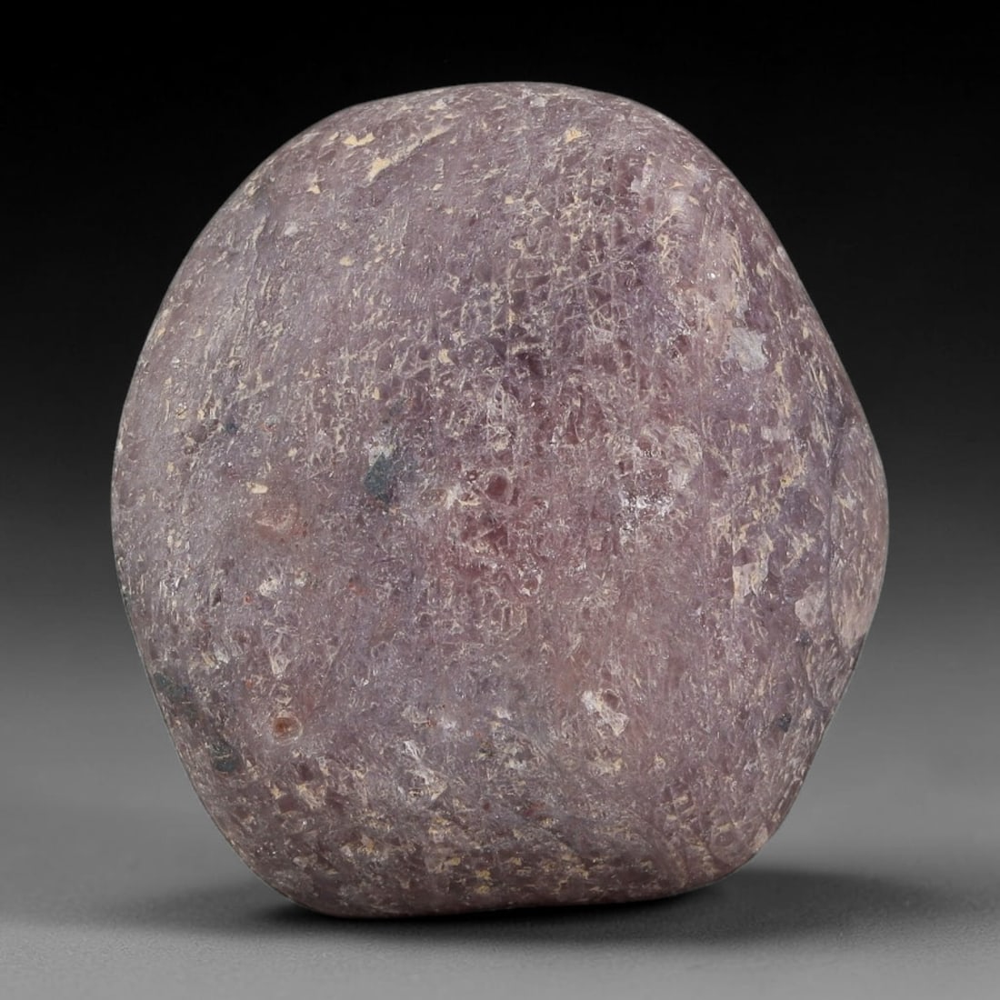 70ct Natural Unheated Sri Lankan Purplish Blue Sapphire Rough, 46FC: This natural corundum rough is an unheated purplish blue sapphire sourced from Sri Lankan alluvial gem deposits, featuring an irregular natural native form with residual pale yellow-brown mineral matr