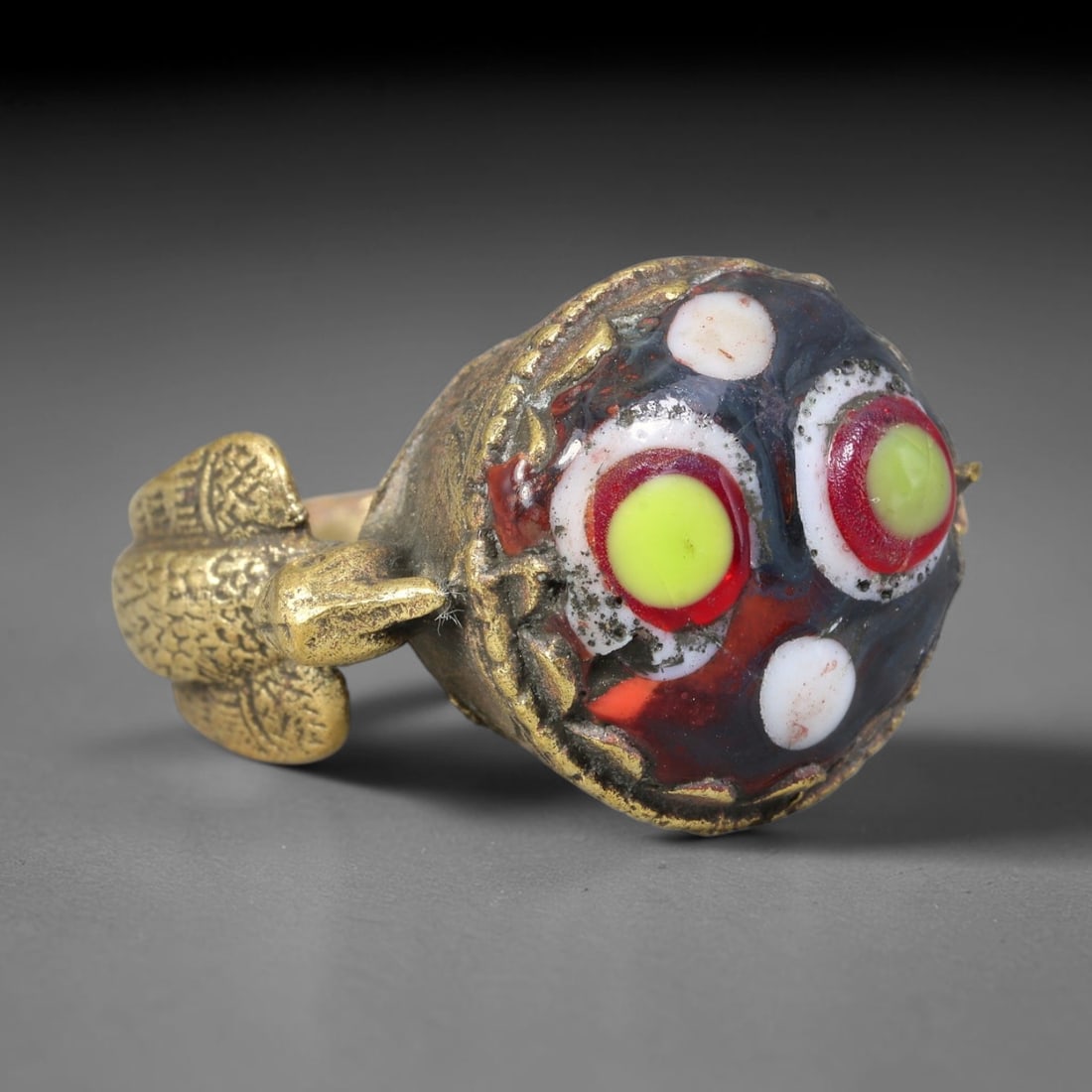Antique Islamic Millefiori Evil Eye Glass Cabochon Set Vintage Signet Ring (1700-1900 CE), 64AN: The primary collectible value resides within the inset antique millefiori evil-eye glass cabochon, authentic genuine antique glass (distinguished from earlier ancient glass and modern vintage glass) c