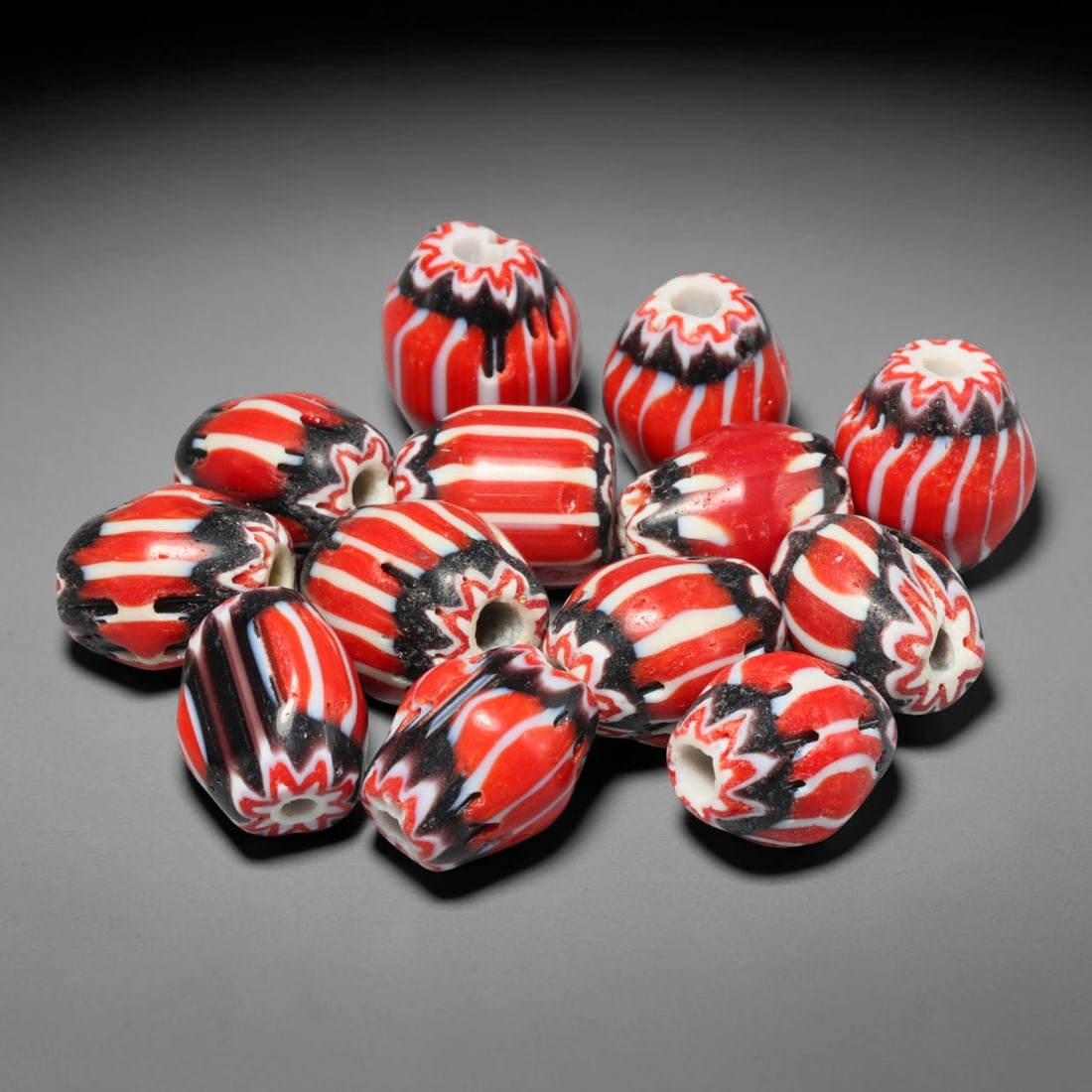 Vintage Chevron Glass Trade Bead Parcel Lot, 16EG (1 of 1)
