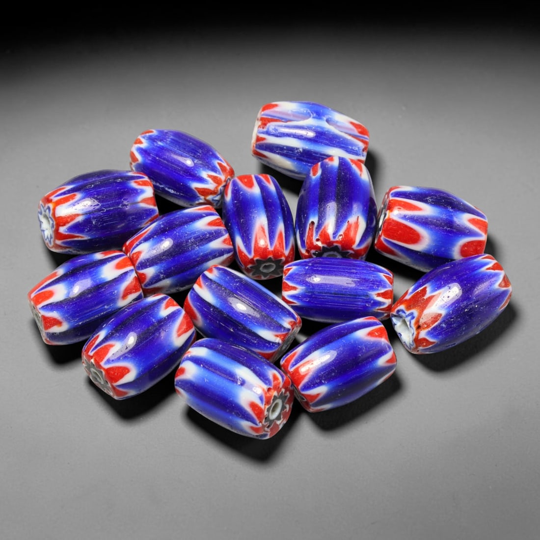 Vintage Chevron Glass Trade Bead Parcel Lot, 20EG: Vintage chevron glass bead collection, well-preserved with characteristic aged glass surface texture. Largest bead measures 13x9mm, suitable for jewellery assembly, collection and antique bead trading