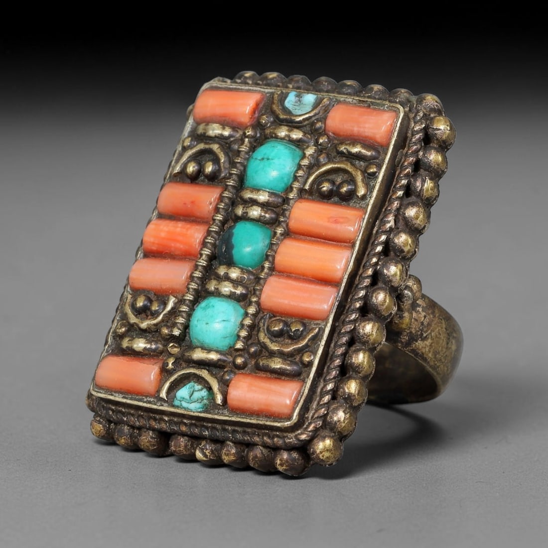Vintage Tibetan Tribal Silver Plated Gemstone Inlay Ring, US Size 10, 9BZ: Vintage Tibetan constructed ring with silver plated metal framework. The face features carefully set natural mineral inlays surrounded by detailed traditional metal ornamentation and textured border d