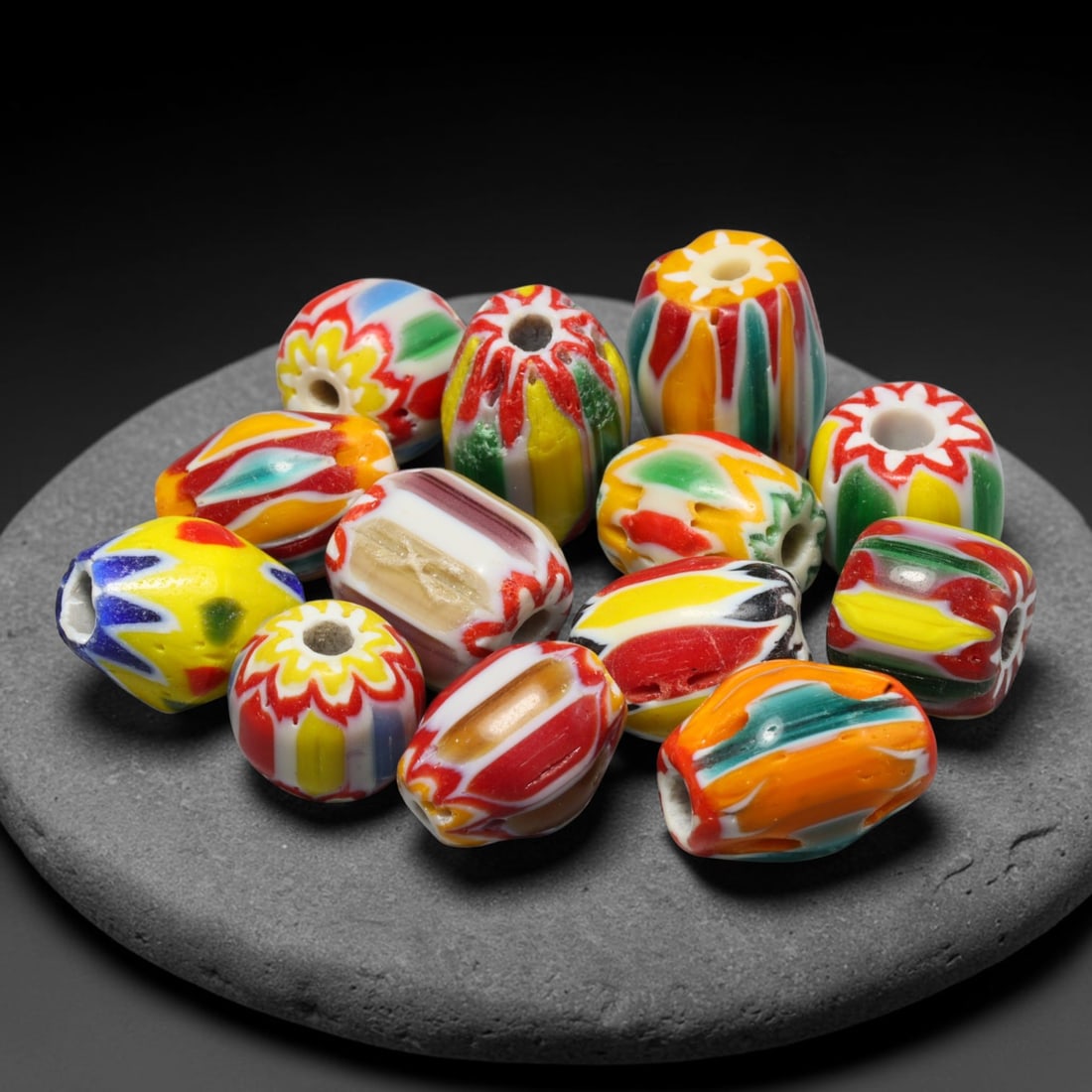 Vintage Chevron Glass Trade Bead Parcel Lot, 5EG: Vintage chevron glass bead collection, well-preserved with characteristic aged glass surface texture. Largest bead measures 14x11mm, suitable for jewellery assembly, collection and antique bead tradin