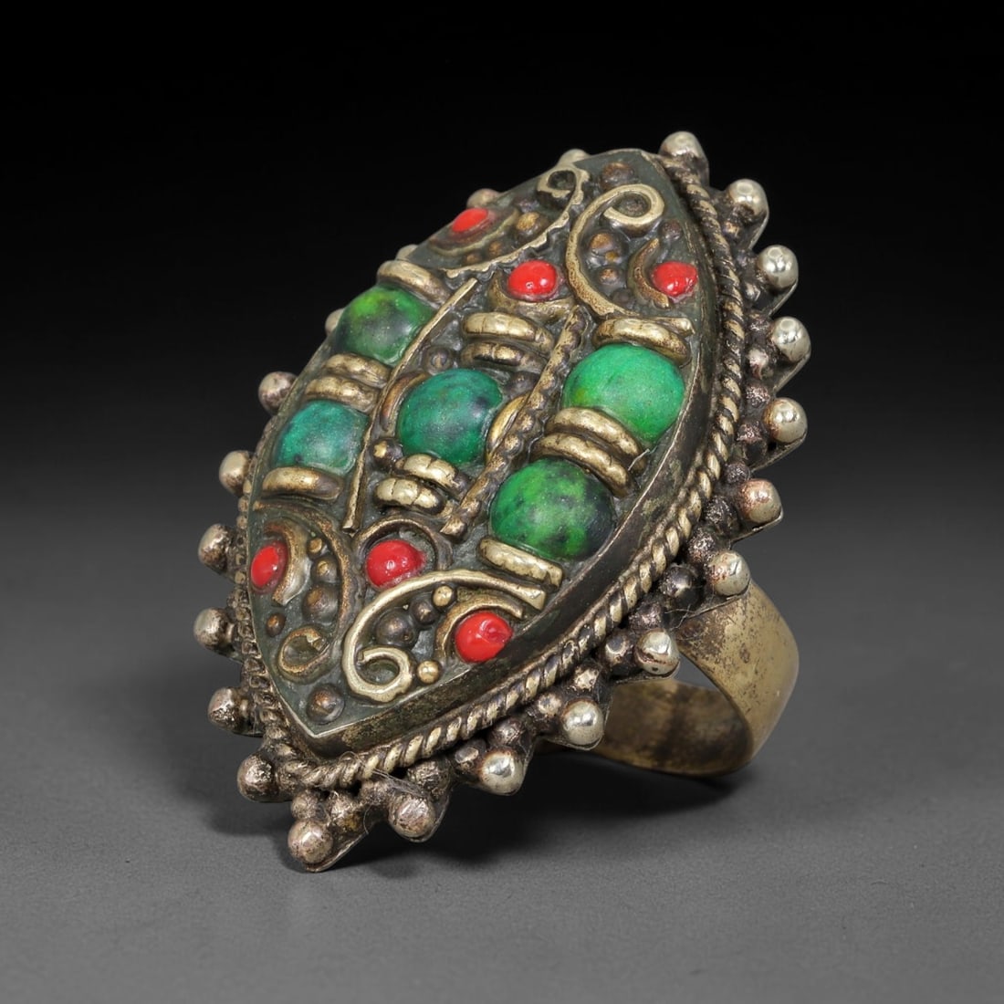 Vintage Tibetan Tribal Silver Plated Gemstone Inlay Ring, US Size 10.5, 2BZ: Vintage Tibetan constructed ring with silver plated metal framework. The face features carefully set natural mineral inlays surrounded by detailed traditional metal ornamentation and textured border d