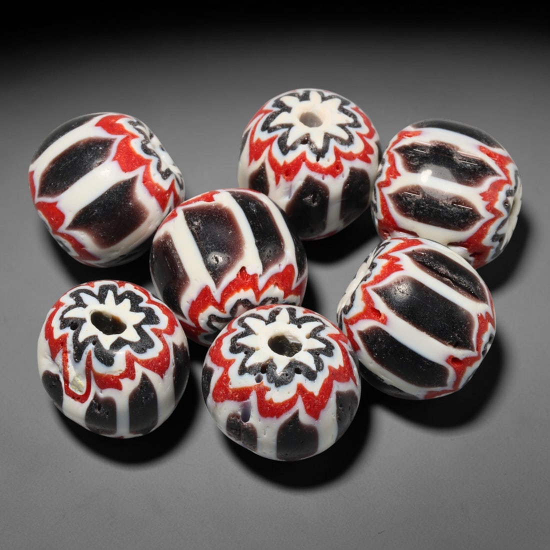 Vintage Chevron Glass Trade Bead Parcel Lot, 100EF: Vintage chevron glass bead collection, well-preserved with characteristic aged glass surface texture. Largest bead measures 14x13mm, suitable for jewellery assembly, collection and antique bead tradin