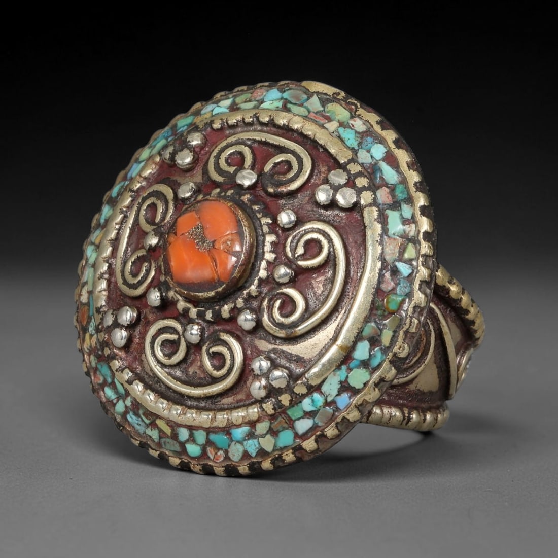 Vintage Tibetan Tribal Silver Plated Gemstone Inlay Ring, US Size 11.5, 81BY: Vintage Tibetan constructed ring with silver plated metal framework. The face features carefully set natural mineral inlays surrounded by detailed traditional metal ornamentation and textured border d
