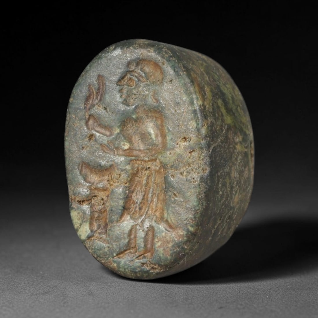 Ancient Sasanian Persian Dark Green Stone Intaglio Stamp Seal (224-651 CE), 61EF: This antique dark green mottled stone intaglio stamp seal originates from Ancient Sasanian Persian civilisation, functioning both as a practical seal for producing clay impressions and a wearable prot