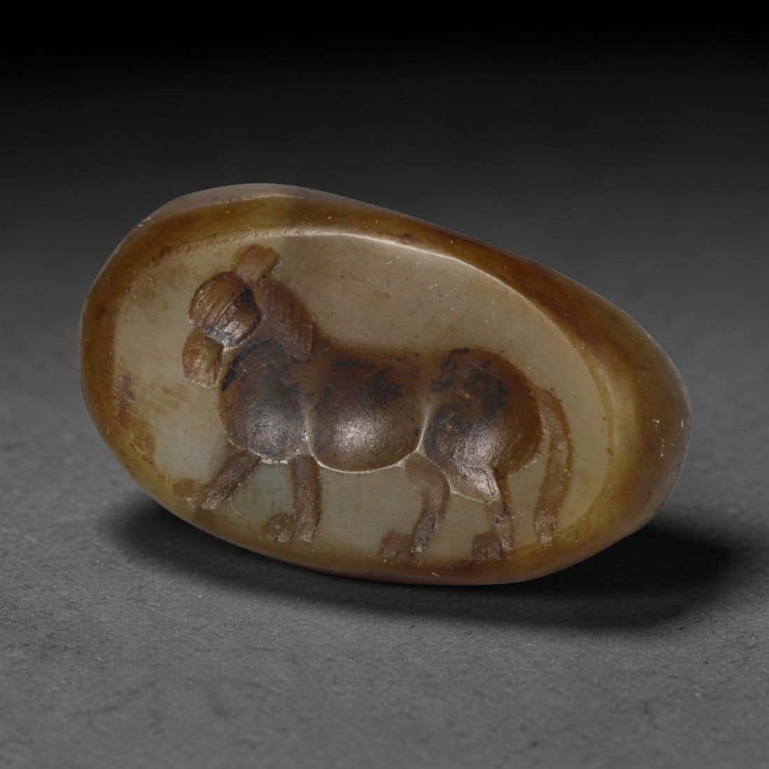 Ancient Sasanian Persian Banded Chalcedony Intaglio Stamp Seal (224-651 CE), 12ED: This antique banded chalcedony intaglio stamp seal originates from Ancient Sasanian Persian civilisation, utilised both for creating clay impressions and worn as a protective personal talisman. The po