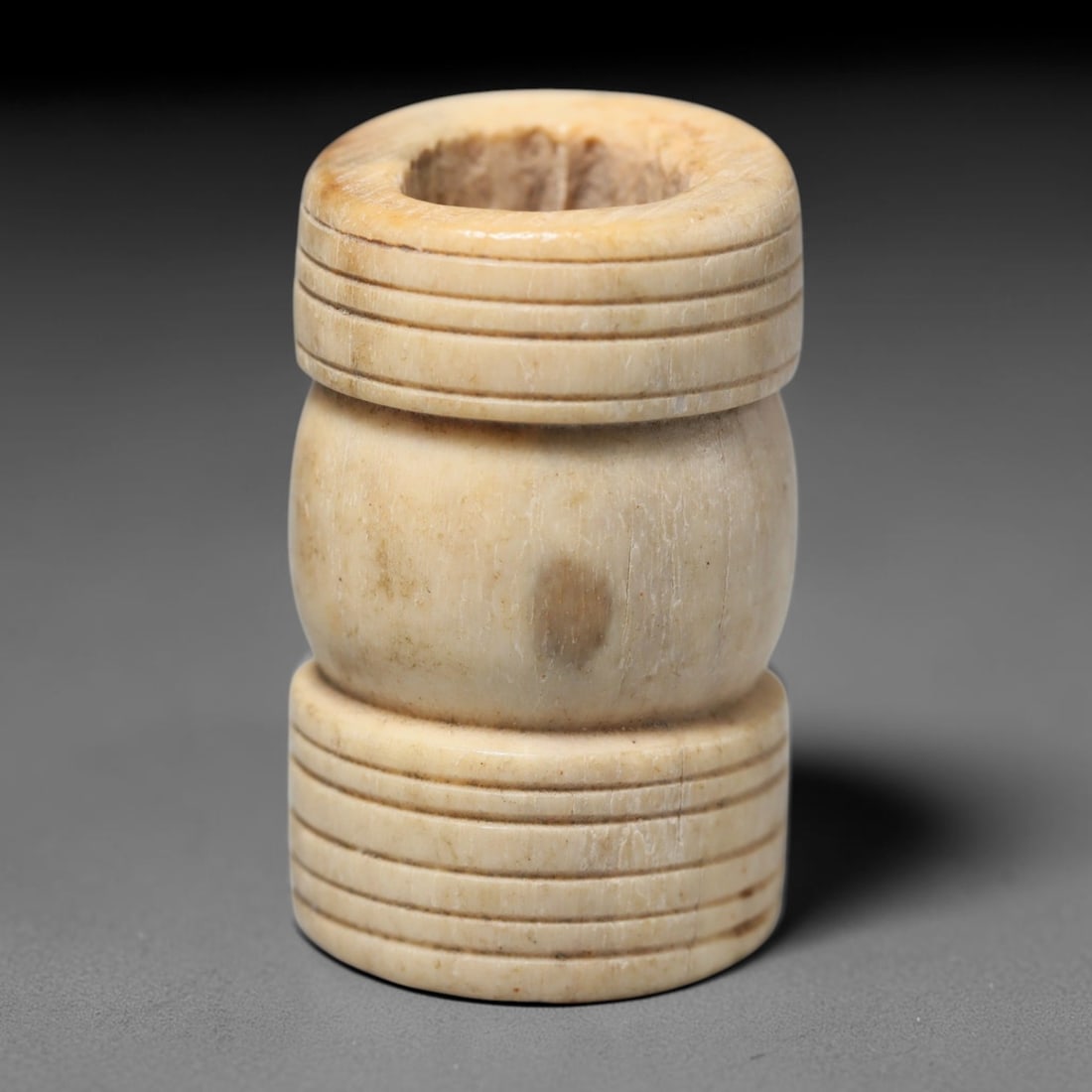 Antique Sino-Siberian Steppe Nomadic Craft Stag Antler Carved Cylinder Bead (Post 1850s), 41FV: Single bead carved from natural stag antler, originating from Sino-Siberian Steppe Nomadic craft traditions, post 1850s. Measuring 3x2cm, the piece features detailed surface carving and carries warm n