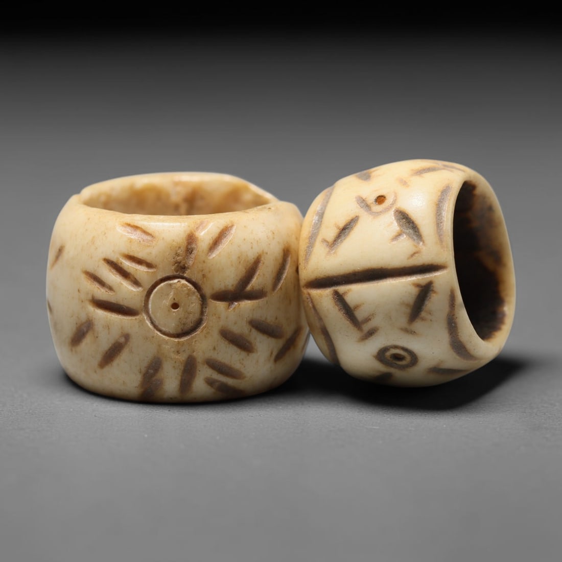 Antique Sino-Siberian Steppe Nomadic Craft Stag Antler Carved Bead Pair (Post 1850s), 42FV: Pair of beads skillfully carved from natural stag antler, originating from Sino-Siberian Steppe Nomadic craft traditions, produced post 1850s. The antler material holds attractive natural aged patina,