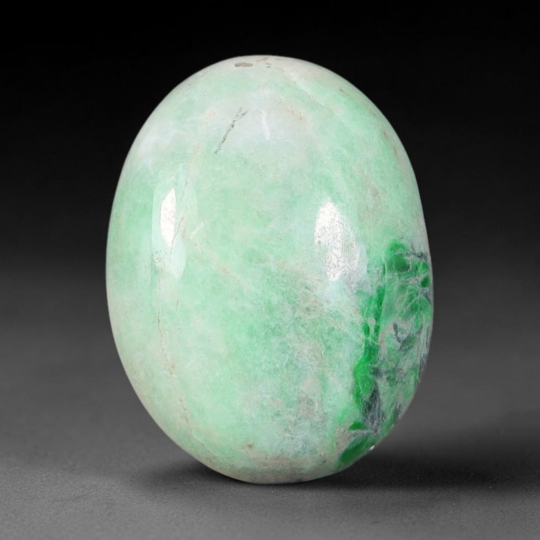 25.87ct Natural Burmese Type A Jadeite Jade Cabochon, 60FP: This single loose natural Burmese Type A jadeite jade cabochon, fully untreated with no dyeing, bleaching or resin impregnation, this genuine Type A jade retains its all-natural crystalline structure 