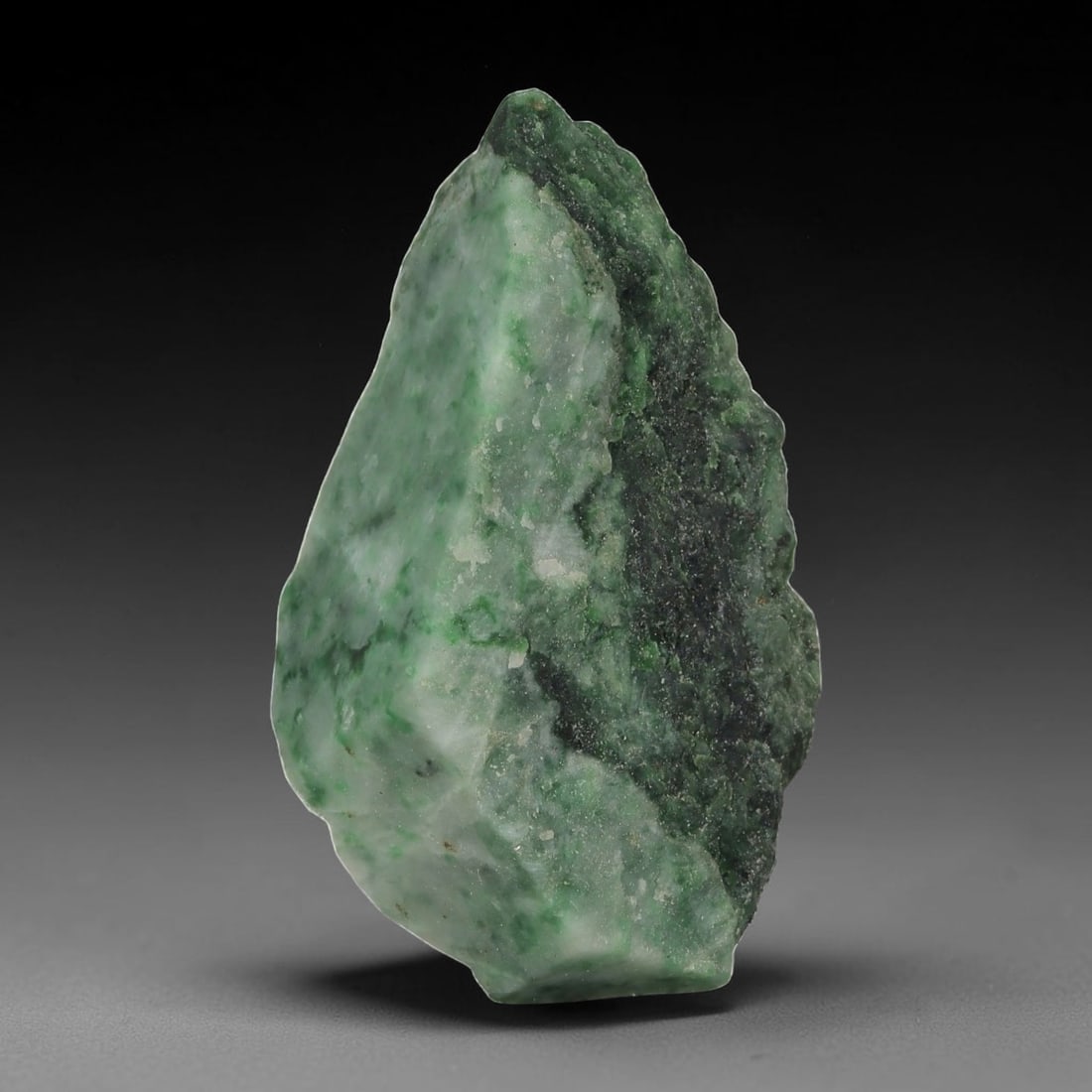 135ct Natural Burmese Moss in Snow Jadeite Rough - Dark & Light Green Mini Slab, 56EA: This is a natural Type A Burmese jadeite rough slab, measuring 5x3cm and weighing 27g (135ct). It showcases the striking "Moss in Snow" pattern, with deep forest-green and vivid light-green moss-like 