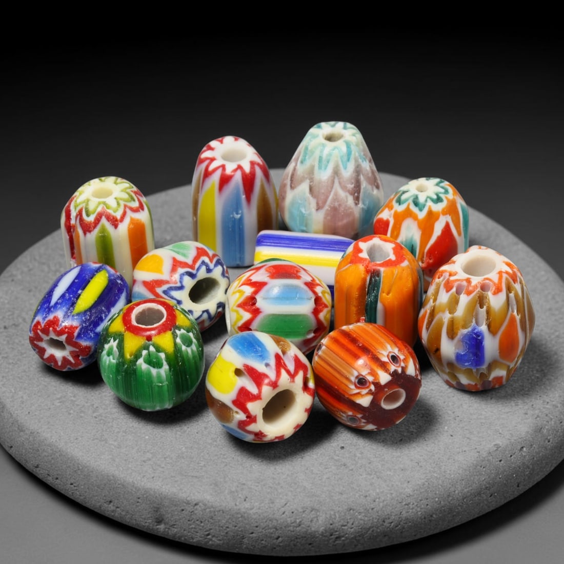 Vintage Chevron Glass Trade Bead Parcel Lot, 7EG: Vintage chevron glass bead collection, well-preserved with characteristic aged glass surface texture. Largest bead measures 13x12mm, suitable for jewellery assembly, collection and antique bead tradin