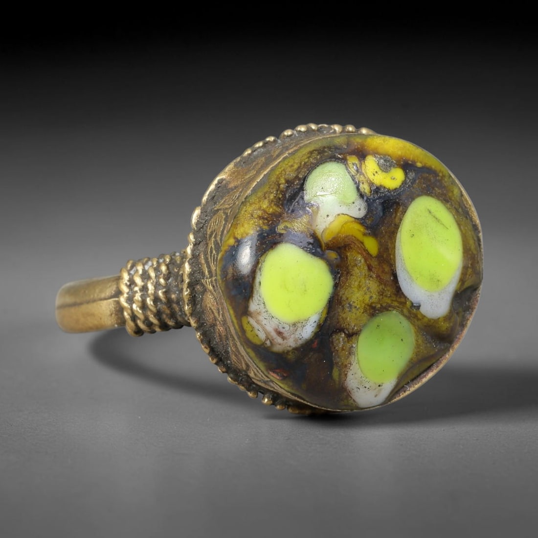 Antique Islamic Millefiori Evil Eye Glass Cabochon Set Vintage Signet Ring (1700-1900 CE), 10AN: The primary collectible value resides within the inset antique millefiori evil-eye glass cabochon, authentic genuine antique glass (distinguished from earlier ancient glass and modern vintage glass) c