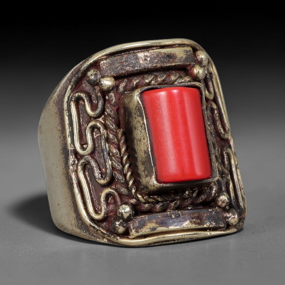 Vintage Tibetan Tribal Silver Plated Gemstone Inlay Ring, US Size 11.5, 78BY: Vintage Tibetan constructed ring with silver plated metal framework. The face features carefully set natural mineral inlays surrounded by detailed traditional metal ornamentation and textured border d