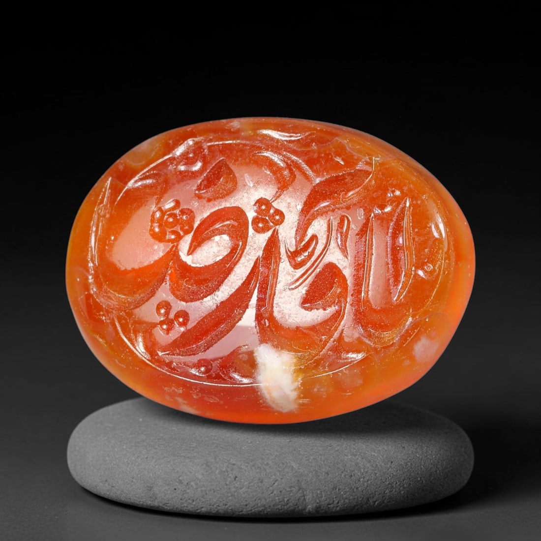 Early Vintage Islamic Natural Agate Script Intaglio Seal Cabochon (Post 1900 CE), 82EP: Fully hand-engraved agate intaglio seal tablet, crafted entirely by hand with no machine-assisted carving. The polished stone face features inscribed devotional script contained within a defined carvi