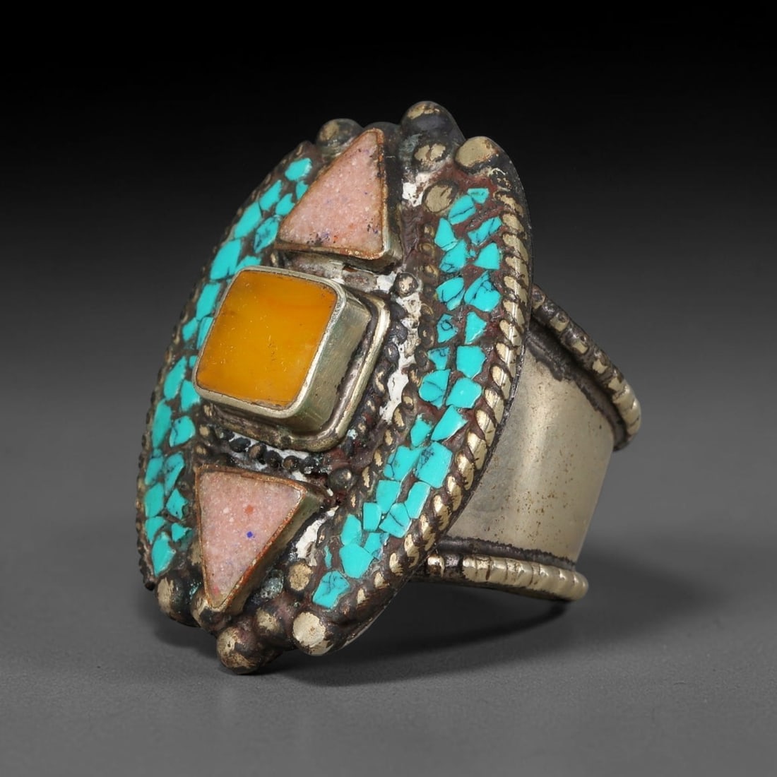 Vintage Tibetan Tribal Silver Plated Gemstone Inlay Ring, US Size 9.5, 79BY: Vintage Tibetan constructed ring with silver plated metal framework. The face features carefully set natural mineral inlays surrounded by detailed traditional metal ornamentation and textured border d