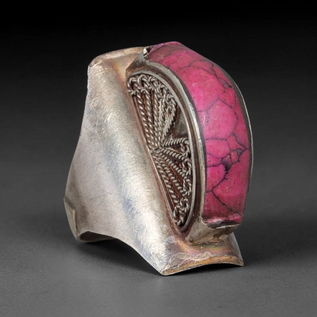 Vintage Tibetan Tribal Silver Plated Gemstone Inlay Ring, US Size 10.5, 90BY: Vintage Tibetan constructed ring with silver plated metal framework. The face features carefully set natural mineral inlays surrounded by detailed traditional metal ornamentation and textured border d