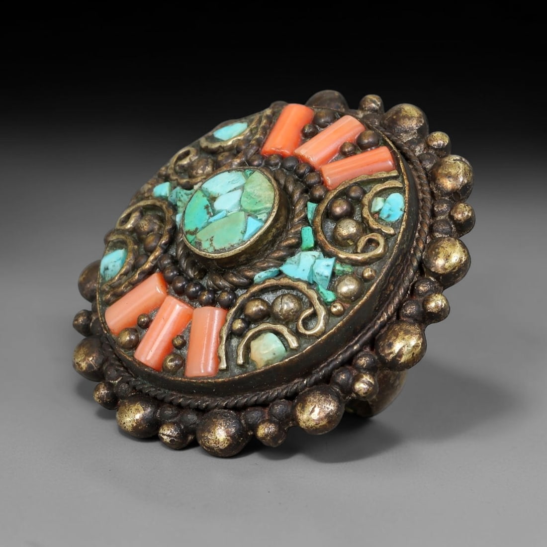 Vintage Tibetan Tribal Silver Plated Gemstone Inlay Ring, US Size 7.5, 3BZ: Vintage Tibetan constructed ring with silver plated metal framework. The face features carefully set natural mineral inlays surrounded by detailed traditional metal ornamentation and textured border d