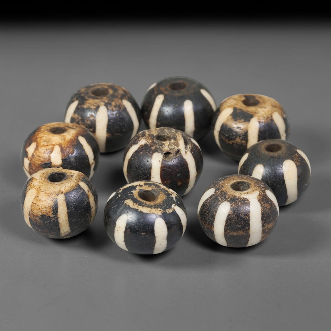 Antique Indo-Himalayan Pumtek Wood Round Striped Etched Beads, 9EV (1 of 1)