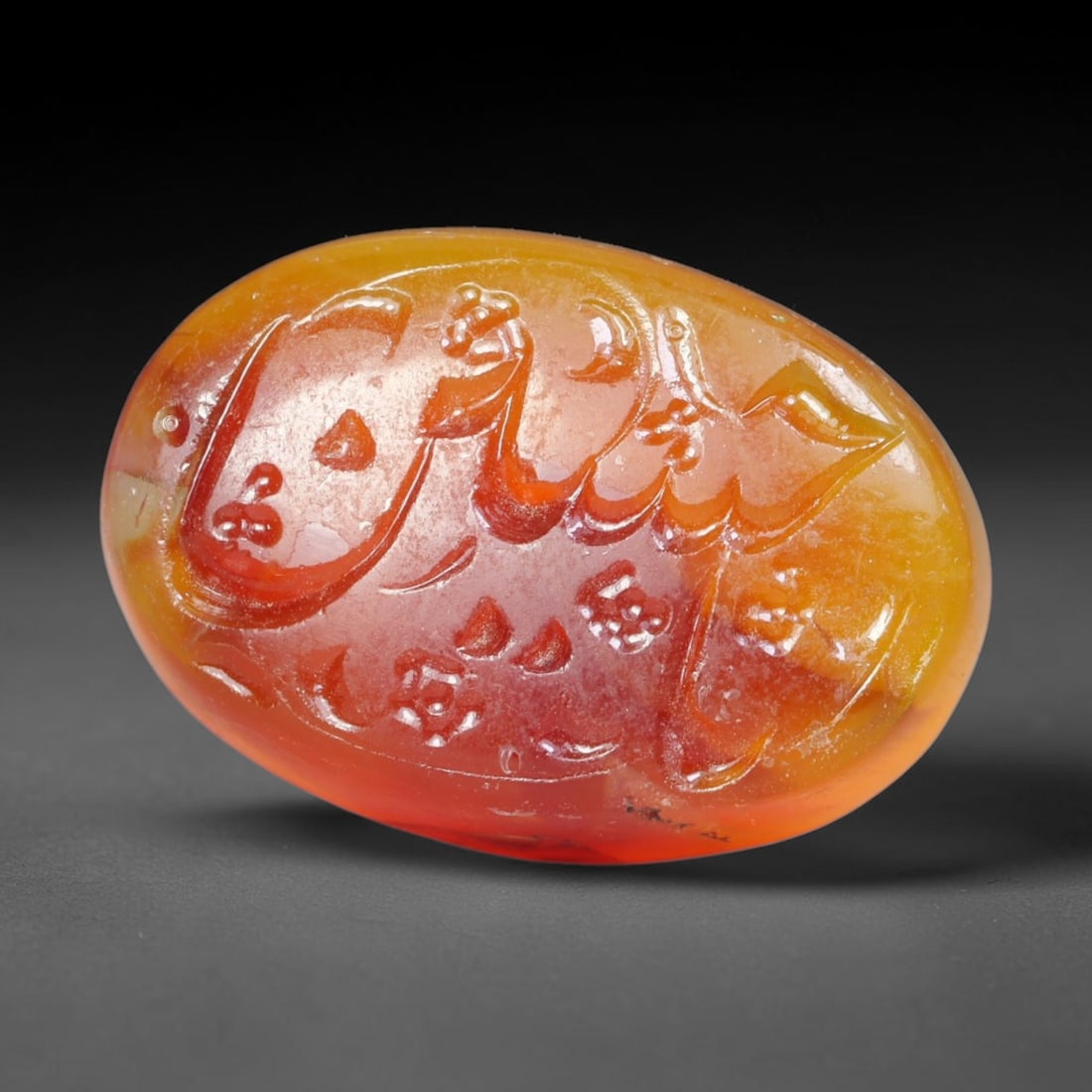 Early Vintage Islamic Natural Agate Script Intaglio Seal Cabochon (Post 1900 CE), 15EM: Fully hand-engraved agate intaglio seal tablet, crafted entirely by hand with no machine-assisted carving. The polished stone face features inscribed devotional script contained within a defined carvi