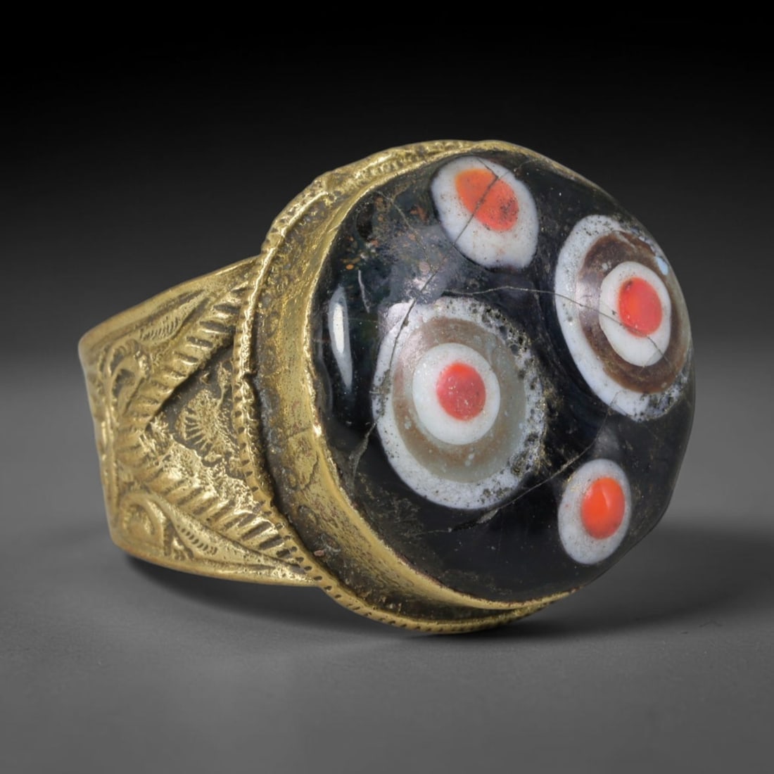 Antique Islamic Millefiori Evil Eye Glass Cabochon Set Vintage Signet Ring (1700-1900 CE), 58AM: The primary collectible value resides within the inset antique millefiori evil-eye glass cabochon, authentic genuine antique glass (distinguished from earlier ancient glass and modern vintage glass) c