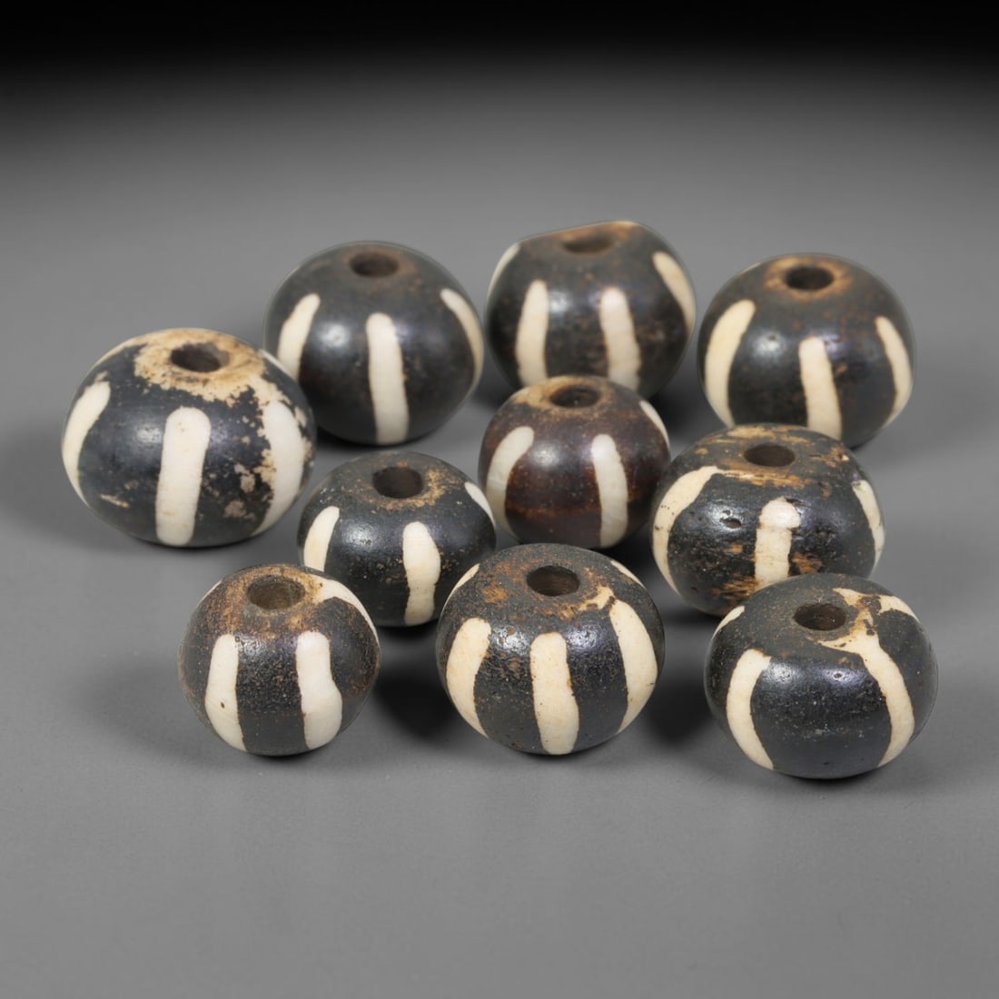 Antique Indo-Himalayan Pumtek Wood Round Striped Etched Beads, 99ET (1 of 1)