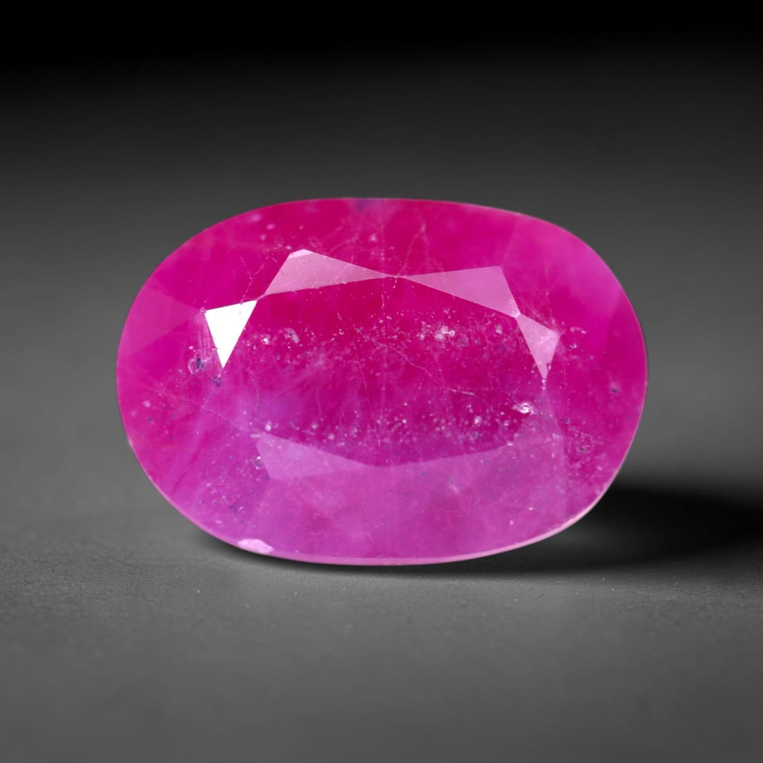 6.82 carats Natural Ruby Gemstone - 12.5x8.5x5.8mm , 852C: No Reserve Gems Auction Subject: Natural Ruby Origin: Burma Treatment: Heated Only Type: Faceted, Polished