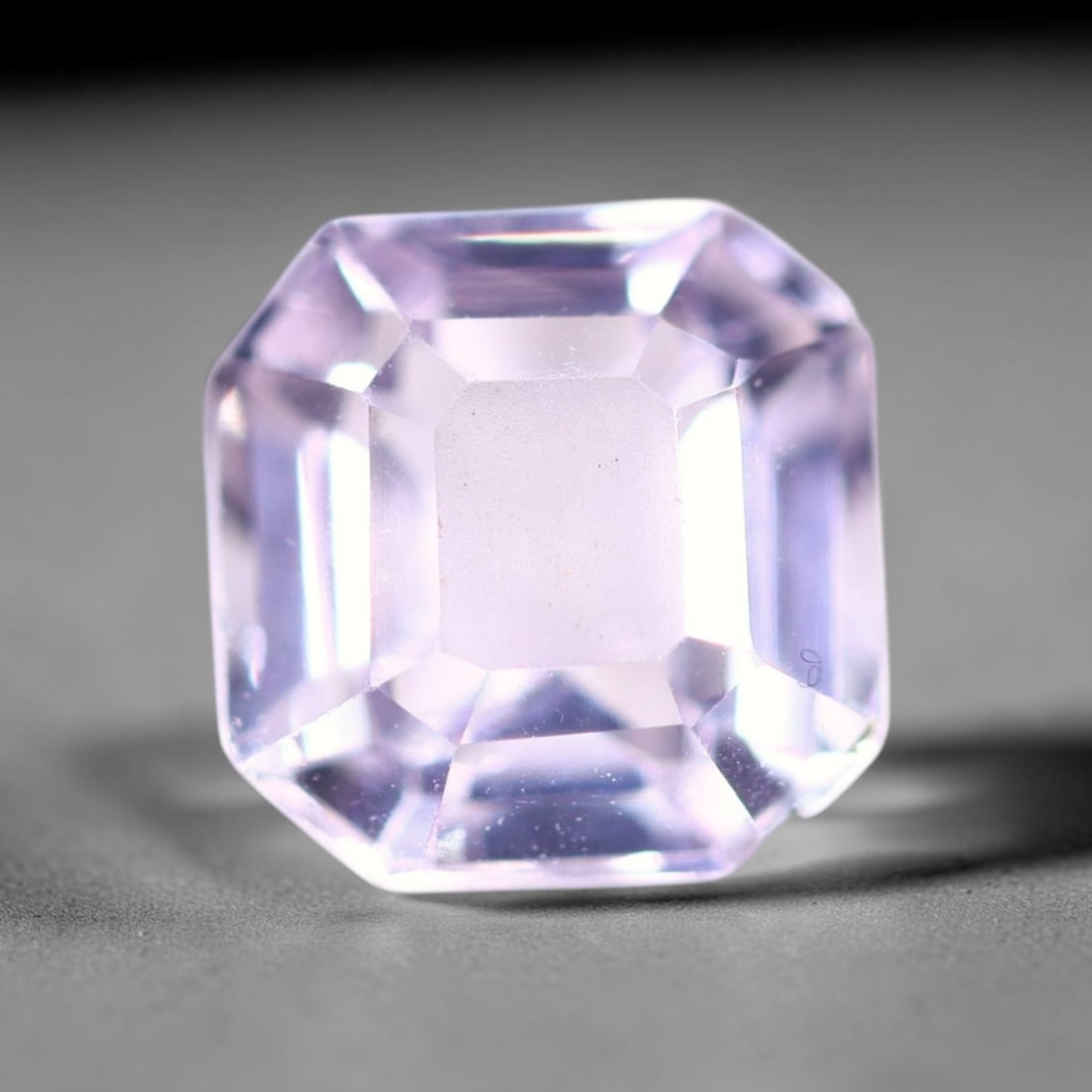 2.69 Ct Kunzite Gemstones - 8x8x5mm , 977C: No Reserve Gems Auction Subject: Natural Kunzite Treatment: Unheated Type: Faceted, Polished