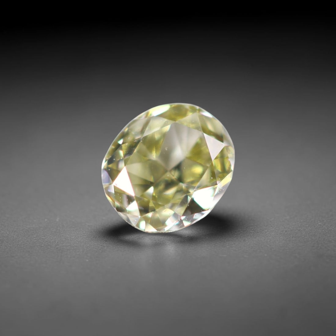 0.20Ct Fancy Diamond - Polished Faceted , 889E: No Reserve Gems Auction Subject: Natural Diamond Origin: Africa Carat Weight: 0.20Ct Dimension: 3.9x3.4x1.8 mm Treatment: Unheated Type: Faceted, Polished