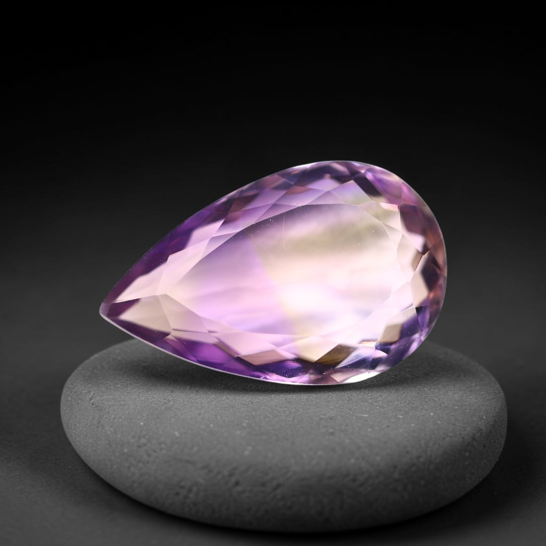 14.46 Ct Ametrine Gemstones - 21.5x13.6x7.8mm Polished Faceted , 961C: No Reserve Gems Auction Subject: Natural Ametrine Origin: Bolivia Treatment: Unheated Type: Faceted, Polished