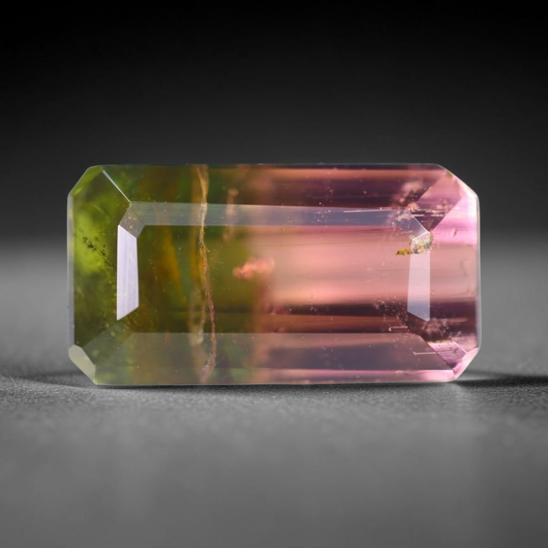 4.59cts Natural Watermelon Tourmaline - Bi-Colour Faceted Cut, 47B: No Reserve Gems Auction Subject: Natural Tourmaline Origin: Africa Carat Weight: 4.57cts Dimension: 11.5x6.2x6 mm Type: Faceted, Polished