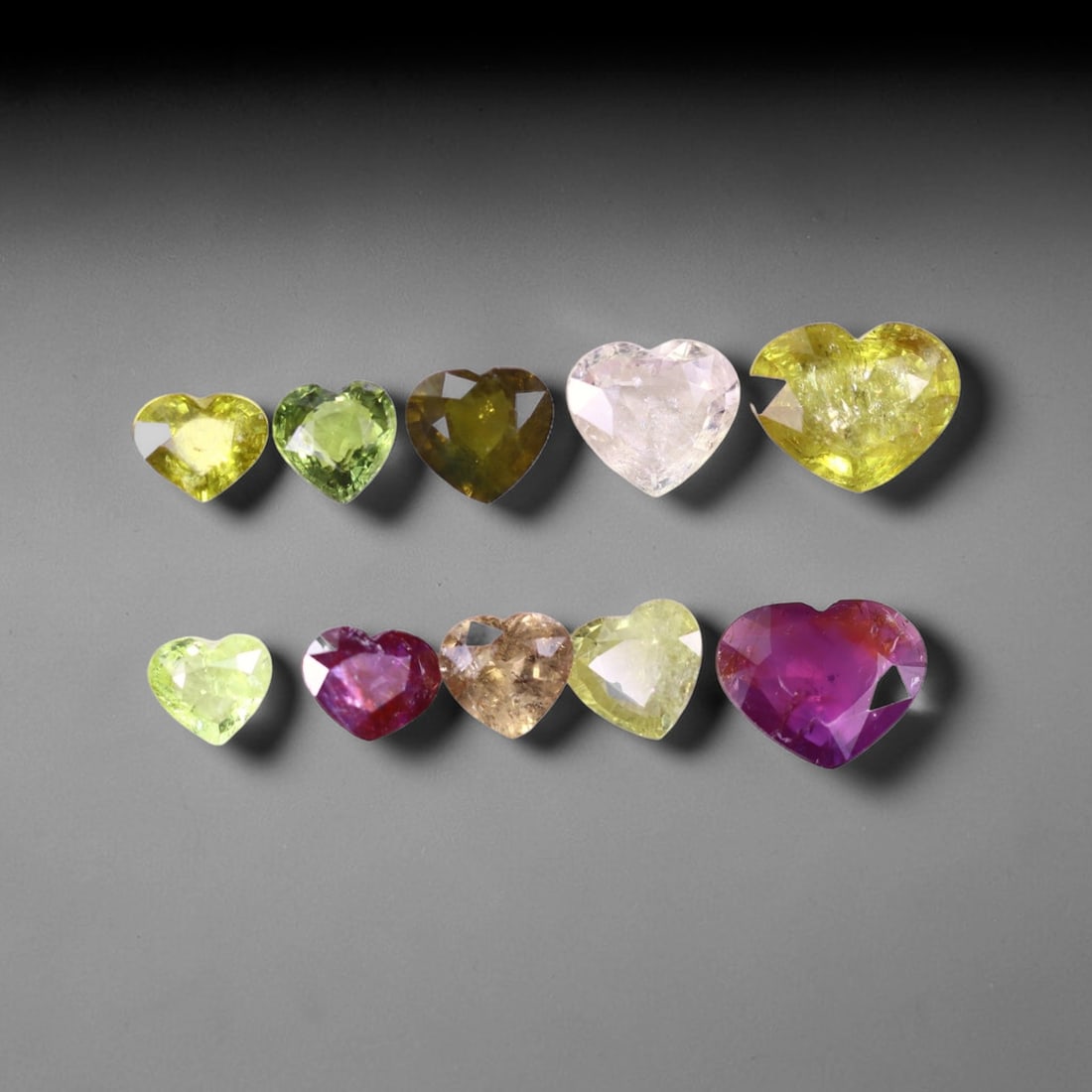 *16.55Ct Heated Fancy Sapphire Lot - Polished Faceted , 334C: No Reserve Gems Auction Subject: Natural Sapphire Carat Weight: 16.55Ct Dimension: 7x5.6x3.2 mm Treatment: Heated Type: Faceted, Polished