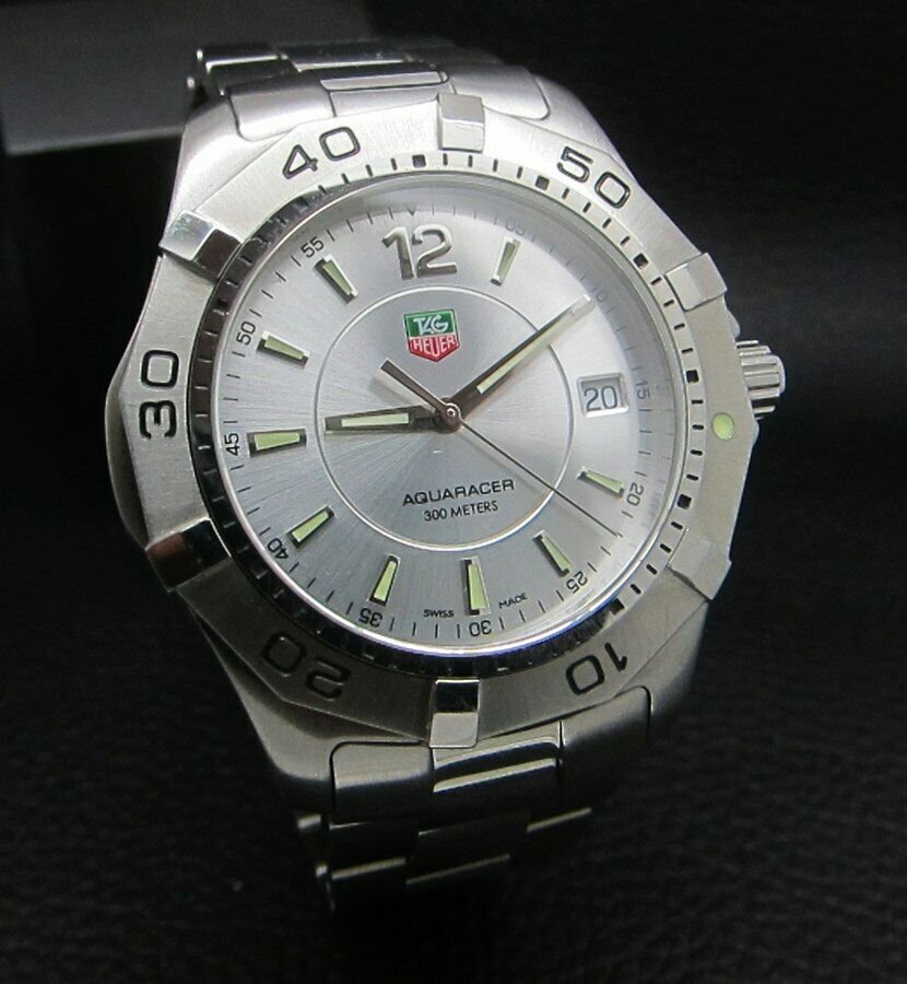TAG HEUER AQUARACER SPORTS WAF1112 MEN: Condition : Good Condition - Brand : Tag Heuer Series : WAF1112 Professional AQUA RACER Movement : Tag Heuer Quartz Swiss Movement Case Material : Stainless Steel Diameter with Crown : 43 mm BIG CASE 