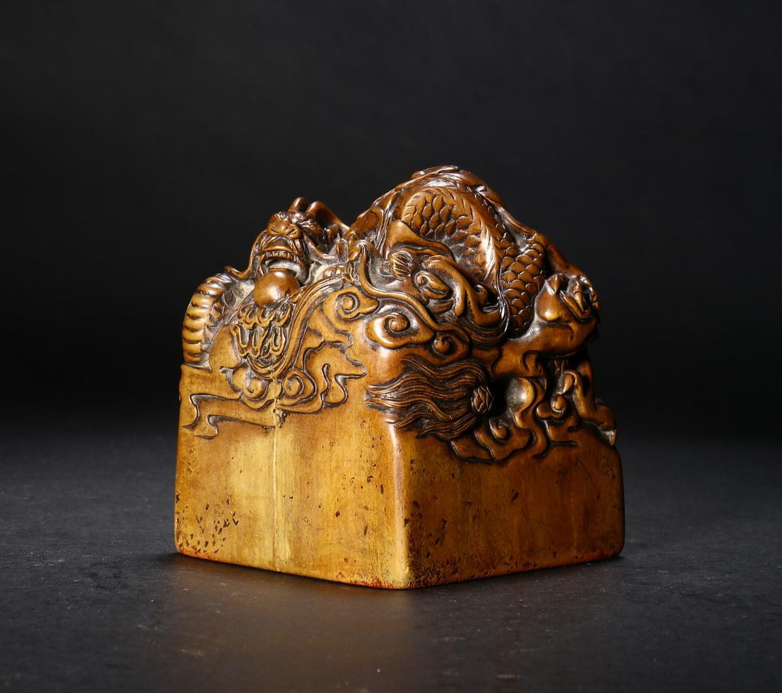 A CHINESE SANDAL-WOOD SEAL, QING DYNASTY: H9.6cm, W8cm