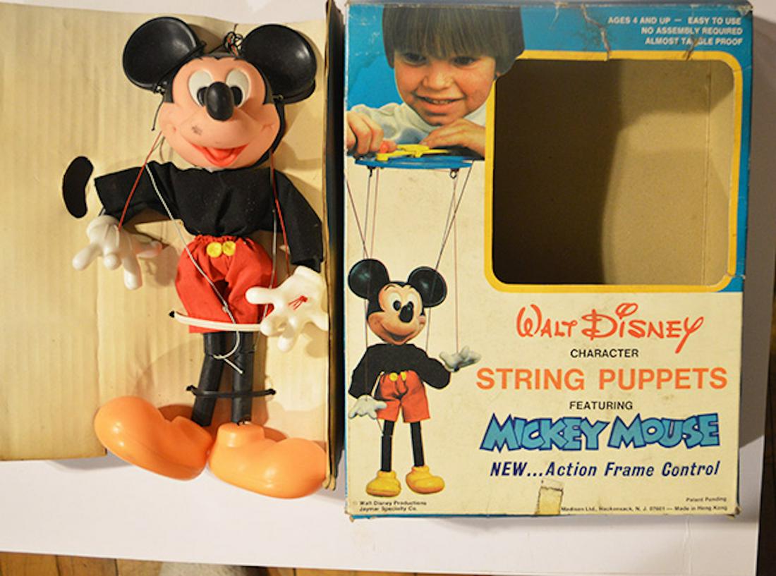 DISNEY "MICKEY MOUSE" STRING PUPPET: DISNEY "MICKEY MOUSE" STRING PUPPET. NEVER USED