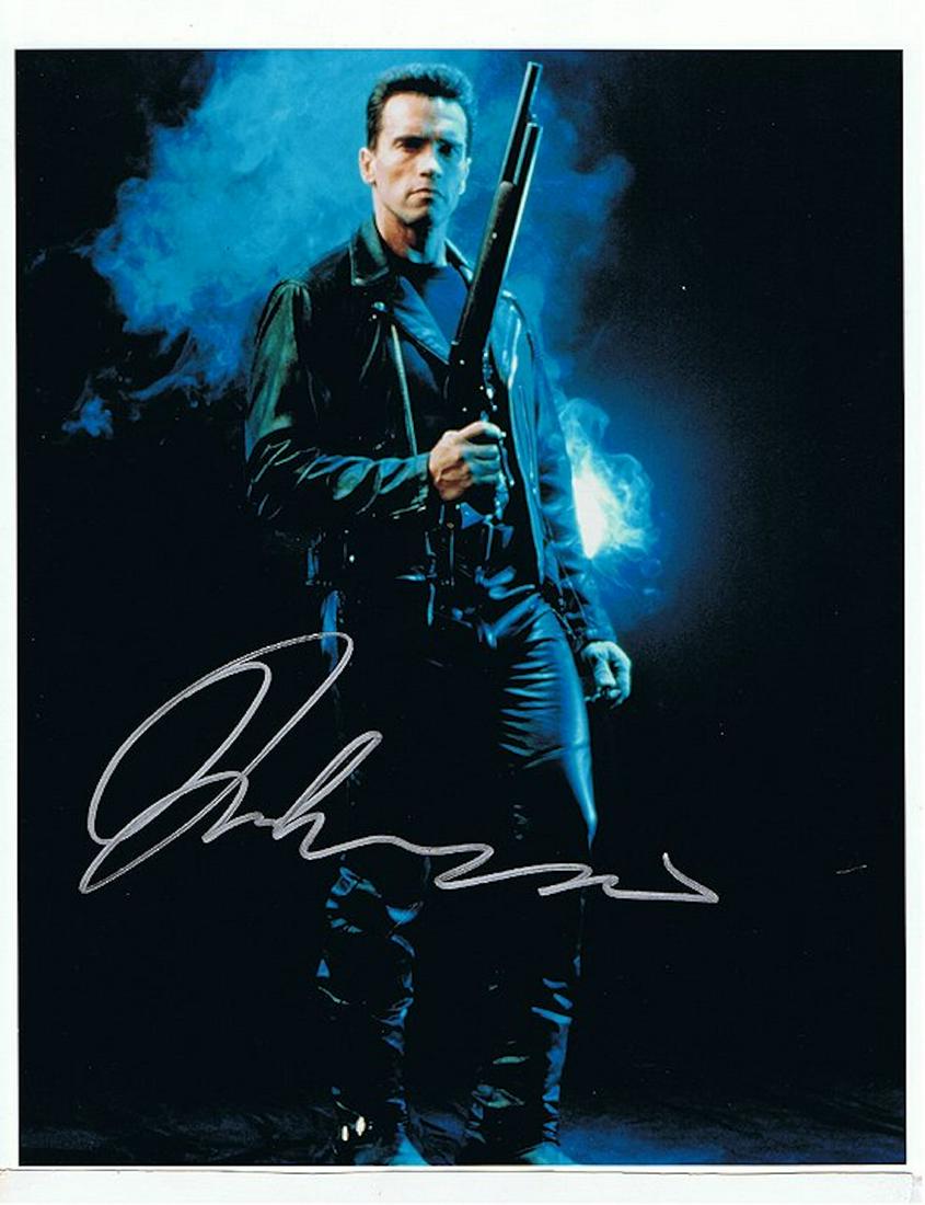 ARNOLD SCHWARZENEGGER- 8 X 10 PHOTO W/ CERTIFICATE #3: ARNOLD SCHWARZENEGGER- 8 X 10 PHOTO W/ CERTIFICATE OF AUTHENTICITY PROVIDED BY HOLLYWOOD STARS. CERTIFICATE IS AVAILABLE UPON REQUEST.