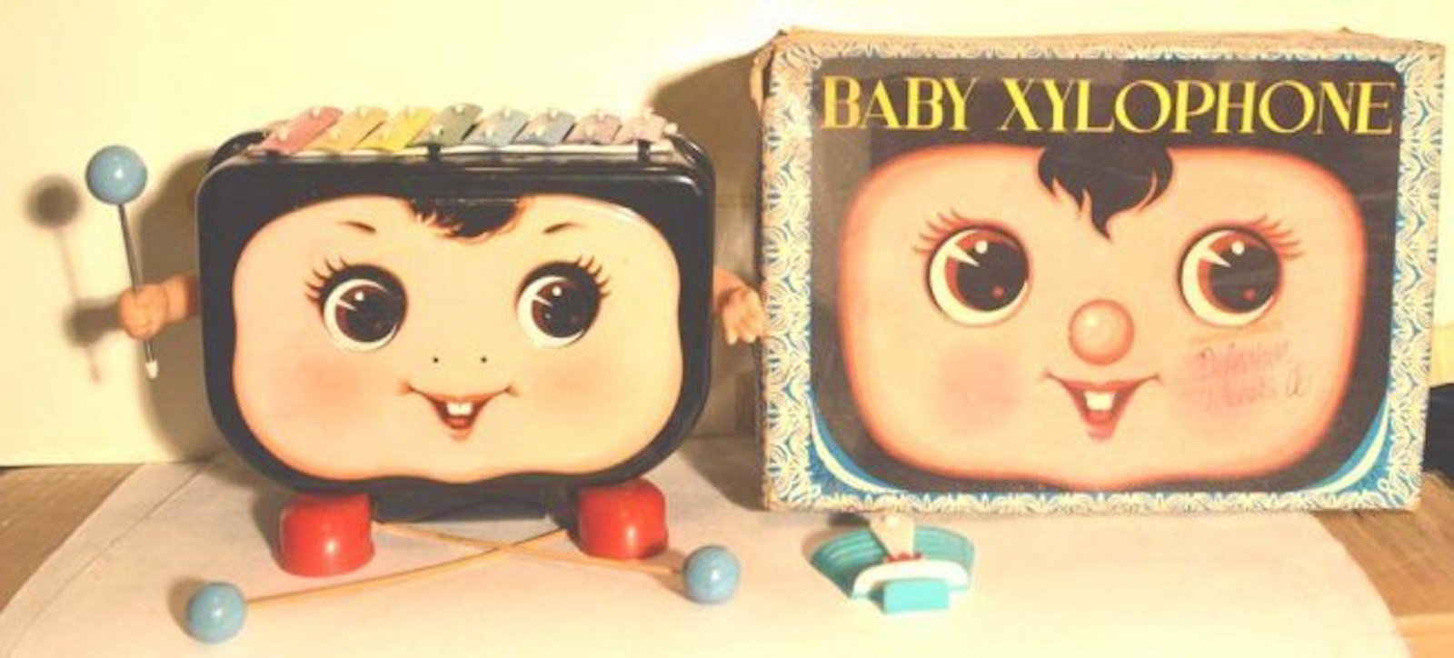 BABY XYLOPHONE TOY, ME 853: BABY XYLOPHONE TOY, ME 853MADE IN CHINA.COMPLETE AND INTACT.
