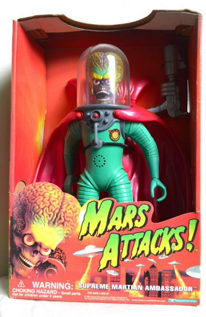 MARS ATTACKS! SUPREME MARTIAN AMBASSADOR: MARS ATTACKS! SUPREME MARTIAN AMBASSADOR. EVIL THREAT AND HORRID TRANSLATION!, BLAZING LIGHTS! THROBBING BRAIN! BATTER OPERATED.MINT IN BOX. COMPLETE AND INTACT.