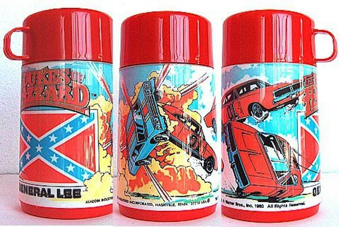 "DUKE OF HAZZARD" LUNCH BOX W/TAG,1980 PRISTINE.: "DUKE OF HAZZARD" THEME SCHOOL LUNCH KIT WITH THERMO WITH TAG. THIS UNIT IS FROM 1980. IT IS THE FIRST EDITION. IN MINT AND PRISTINE CONDITION AFTER ALL THESE YEARS. A COLLECTORS ITEM FOR SURE. BY ALA