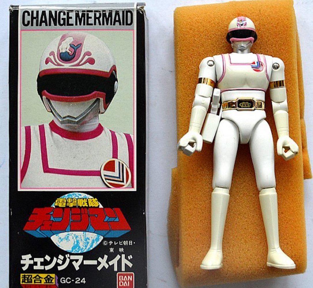 BANDAI GC-24 CHANGE MERMAID MINI TRANSFORMABLE ROBOT: BANDAI GC-24 CHANGE MERMAID MINI TRANSFORMABLE ROBOT. MEASURES ABOUT 5" IN LENGTH. COMPLETE AND INTACT.