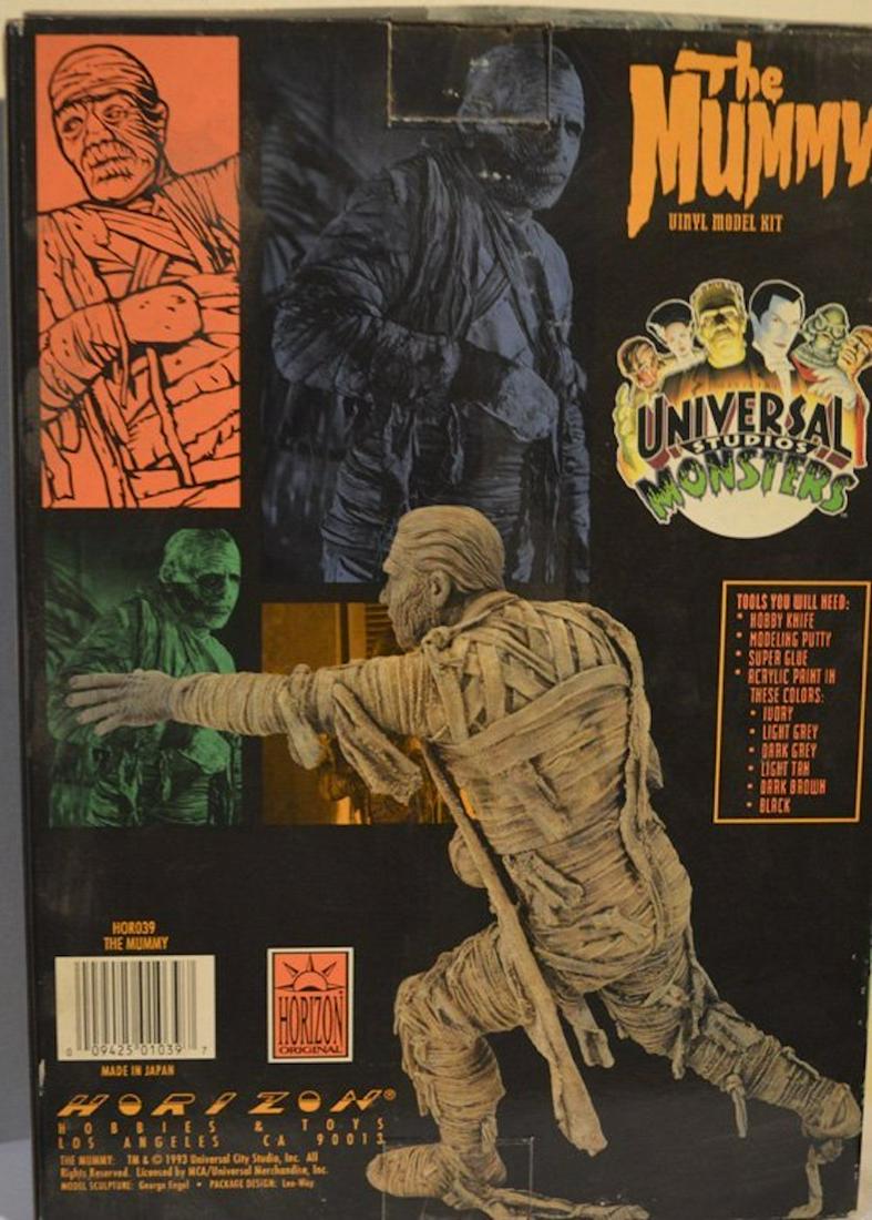 THE MUMMY 1/6 SCALE VINYL MODEL KIT: THE MUMMY 1/6 SCALE VINYL MODEL KIT.COMPLETE WITH INSTRUCTIONS.