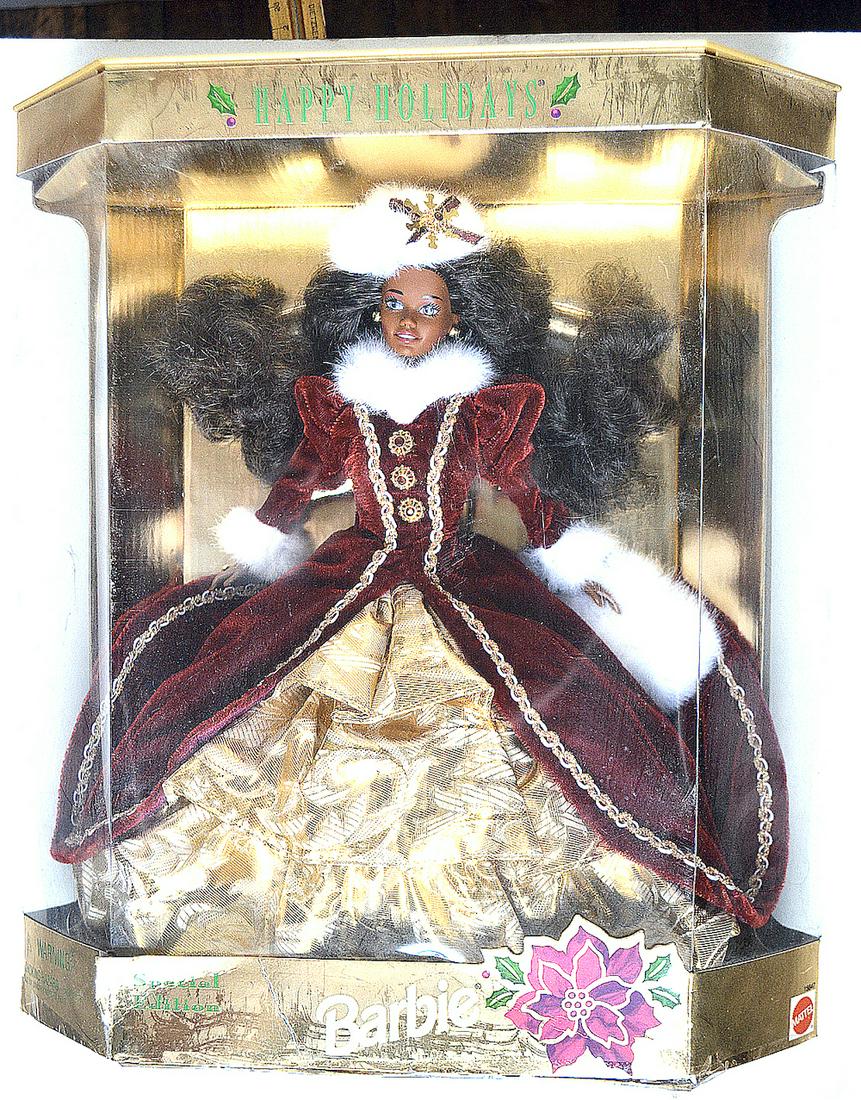 HOLIDAY BARBIE DOLL (VERY RARE): HOLIDAY BARBIE DOLL (VERY RARE). MINT IN A BOX. NEVER OPEN