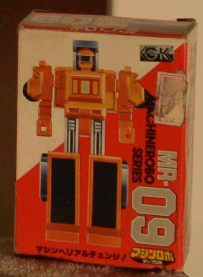 POPY "MR-09" MACHINE ROBO SERIES: POPY "MR-09" MACHINE ROBO SERIES.ROBOT TRANSFORMS INTO A TRUCK AND BACK