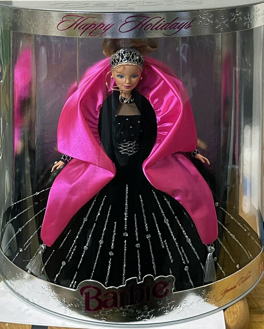 BARBIE HAPPY HOLIDAYS DOLL: BARBIE HAPPY HOLIDAYS DOLL. NEW. MINT IN A BOX (17)